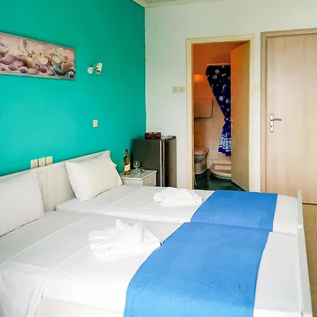 Beachfront Alonissos - Galazia Thea Gems 아파트 *