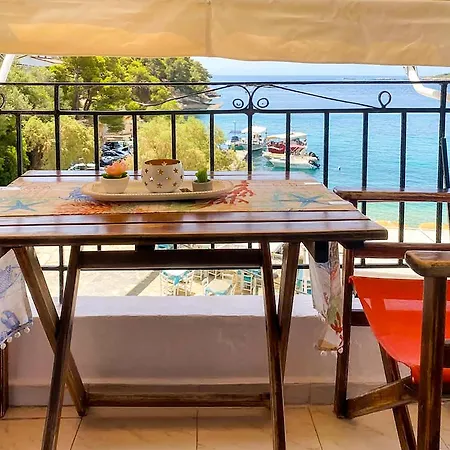Beachfront Alonissos - Galazia Thea Gems Apartment *